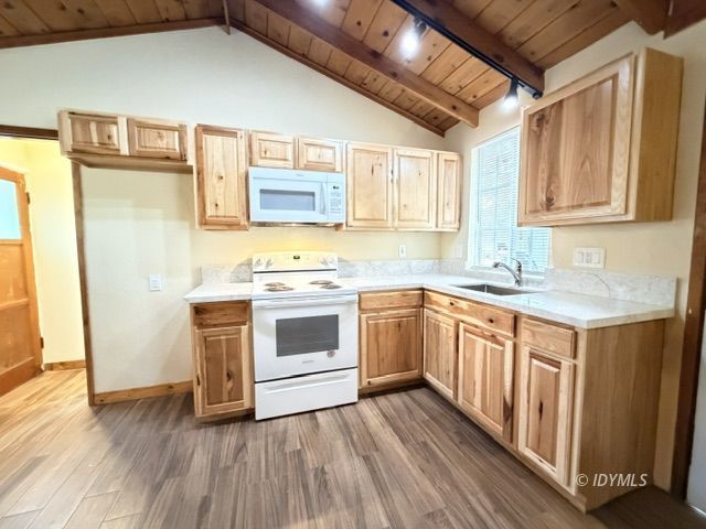 Idyllwild Condo: 54605 North Circle Drive