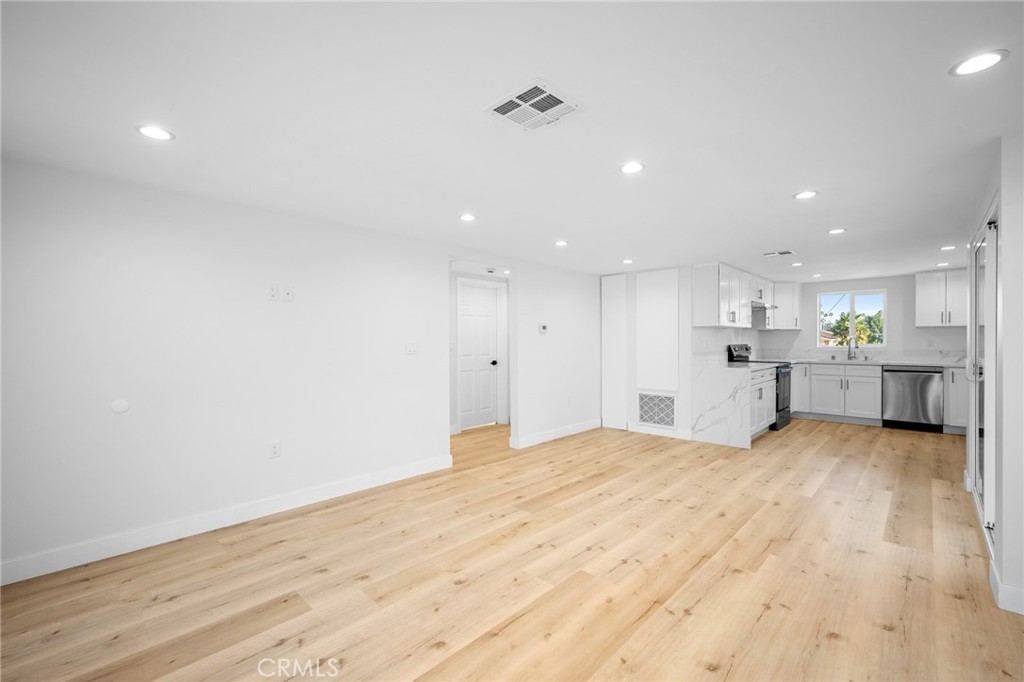 Glendale Condo: 1166 Allen Avenue