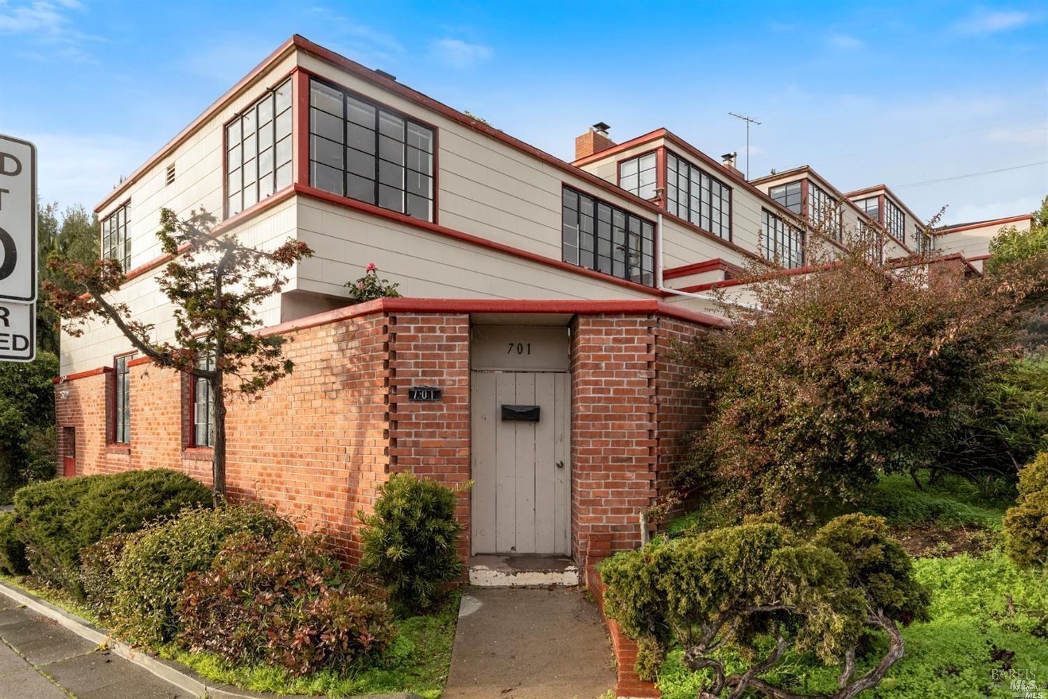 Vallejo Condo: 709 Napa Street