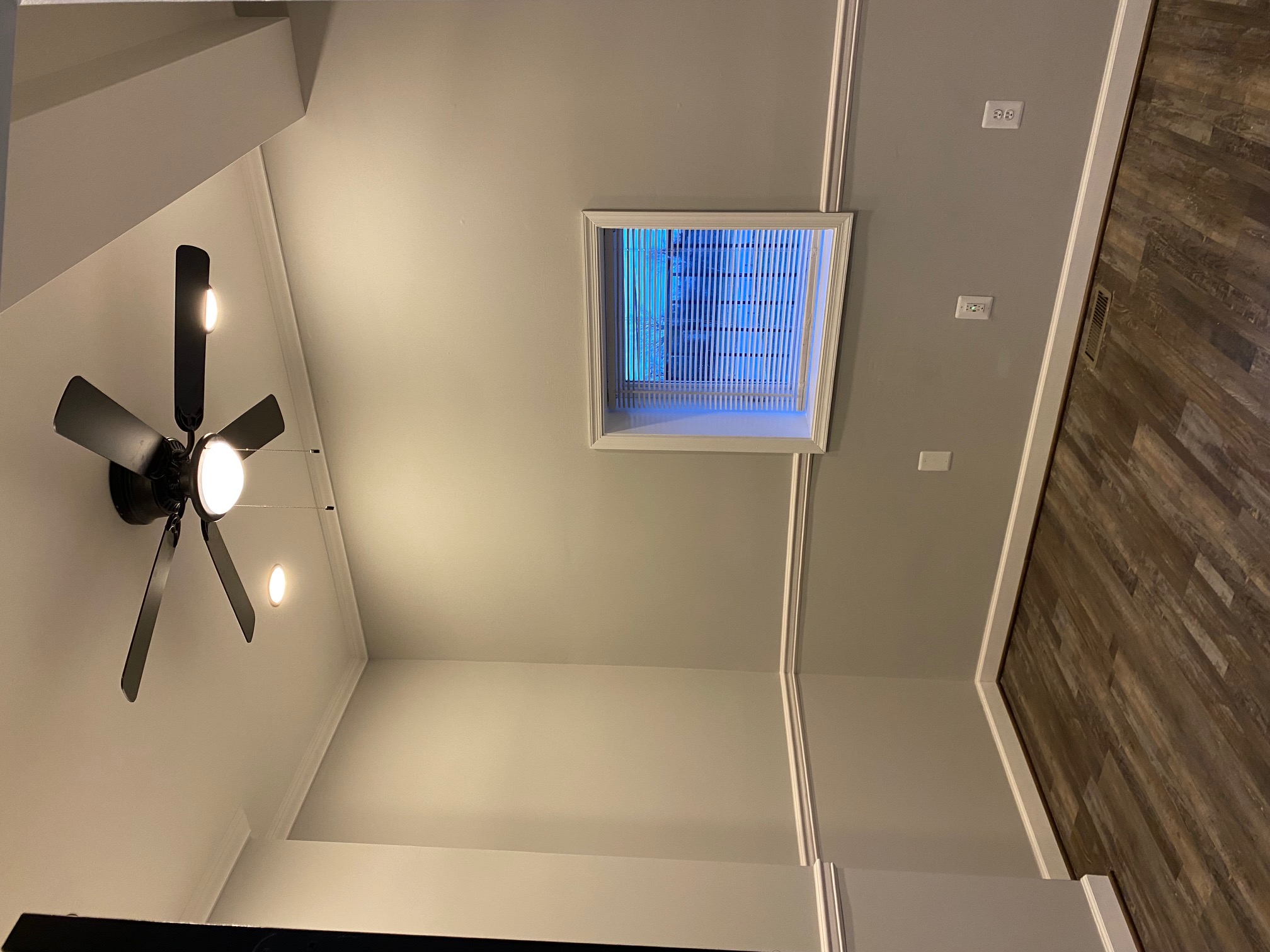 Baltimore Townhome: 833 N Fulton Ave