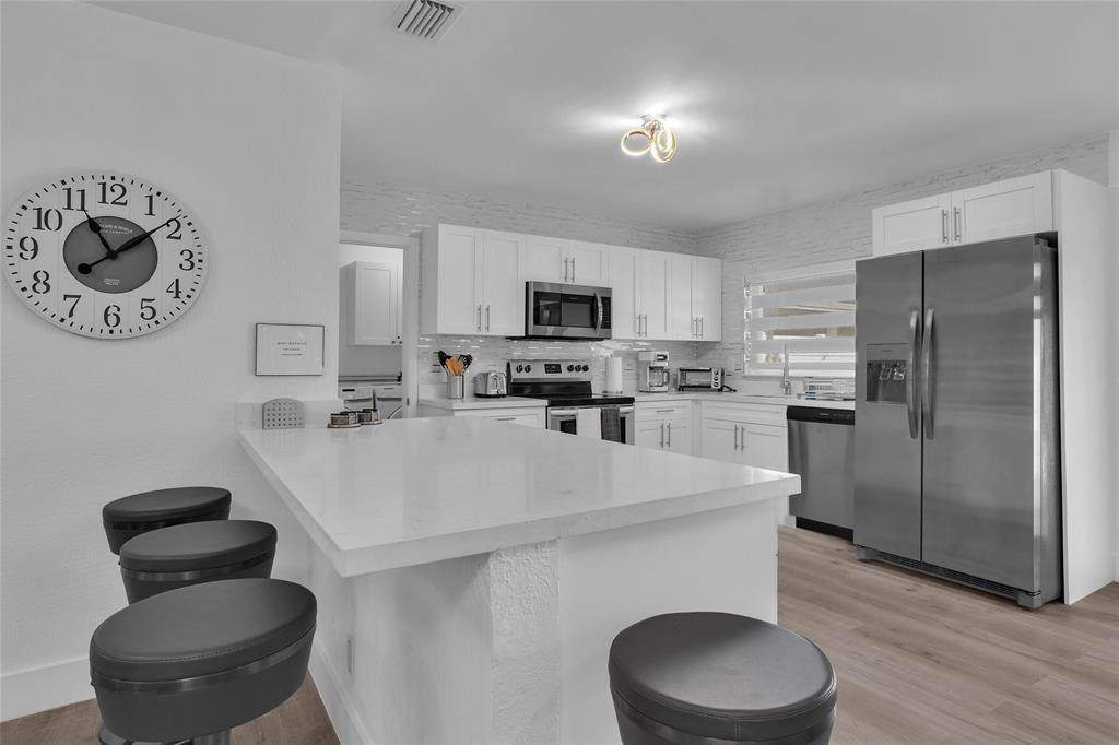 Hollywood Condo: 5311 Pierce Street