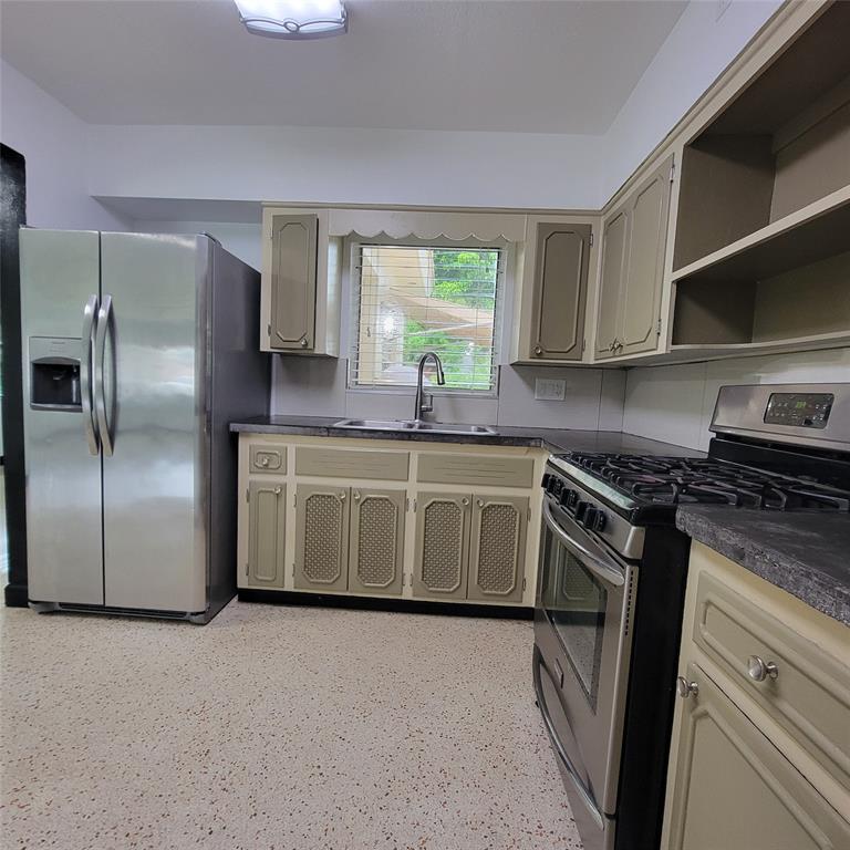 Hollywood Condo: 806 North 32nd Avenue