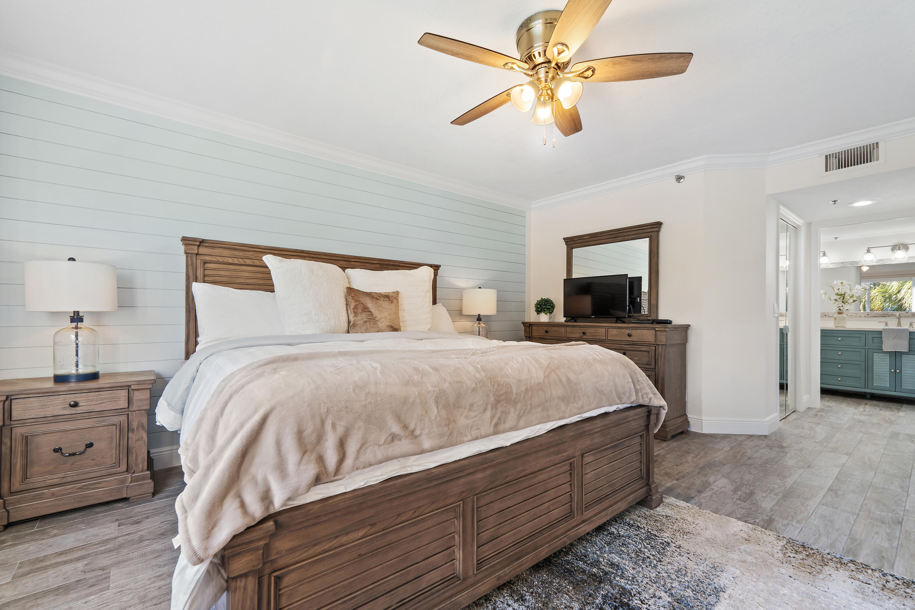 Jupiter Condo: 275 Palm Avenue