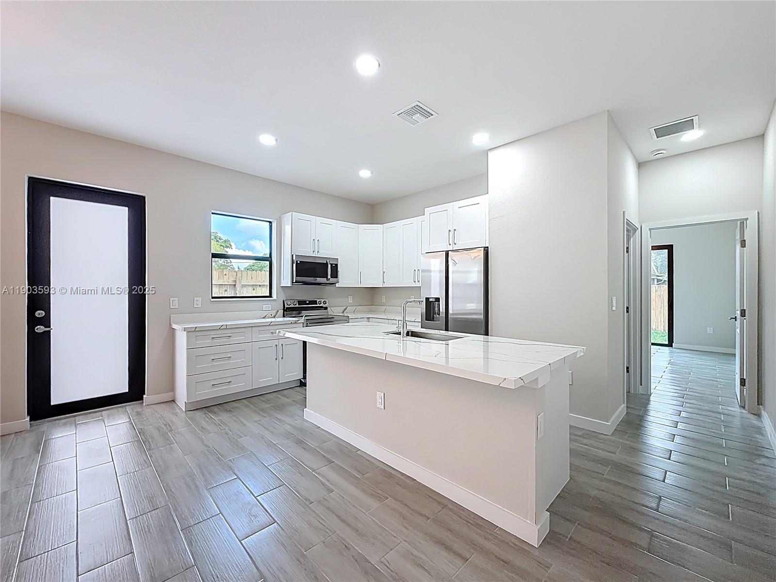 Oakland Park Condo: 402-414 Northwest 41st Street