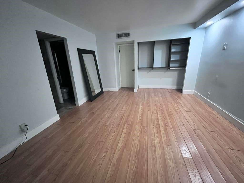 Miami Condo: 20441 Northeast 30th Avenue