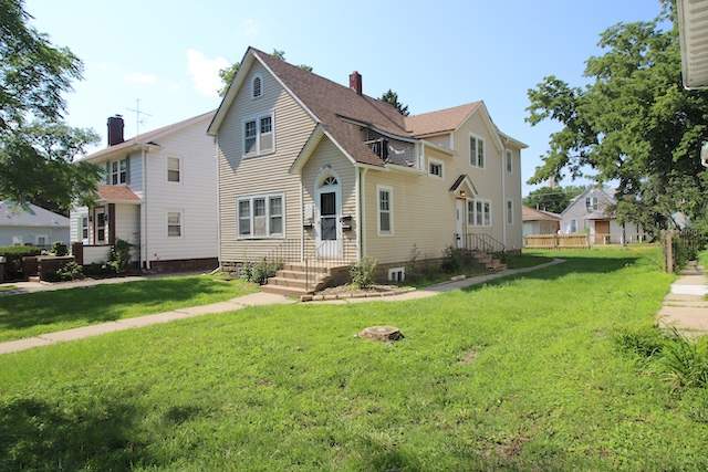 Lincoln Condo: 1626 B