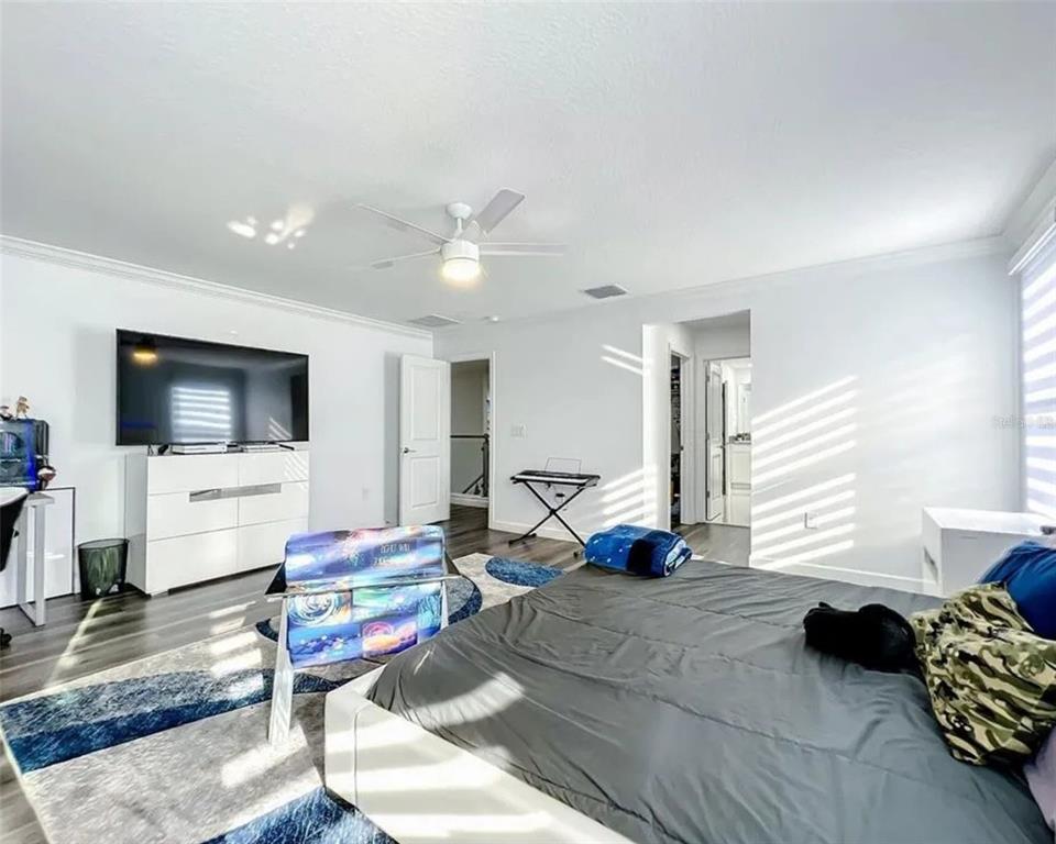 Davenport Condo: 2143 Camden Loop