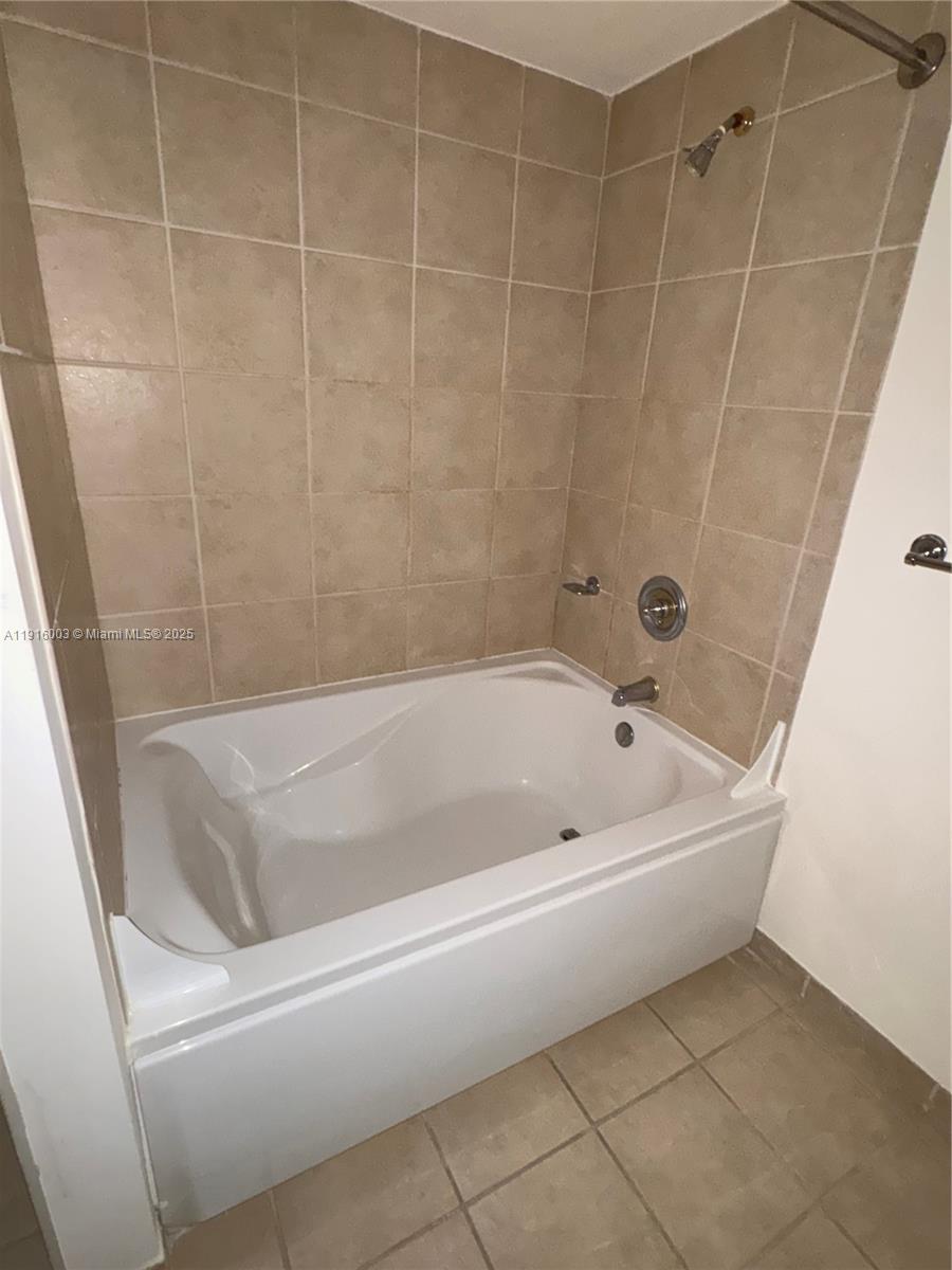 Aventura Condo: 19501 West Country Club Drive