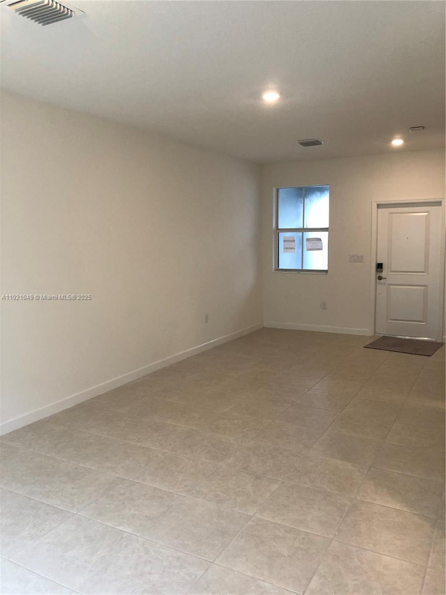 Homestead Condo: 2610 Southeast 13th Street