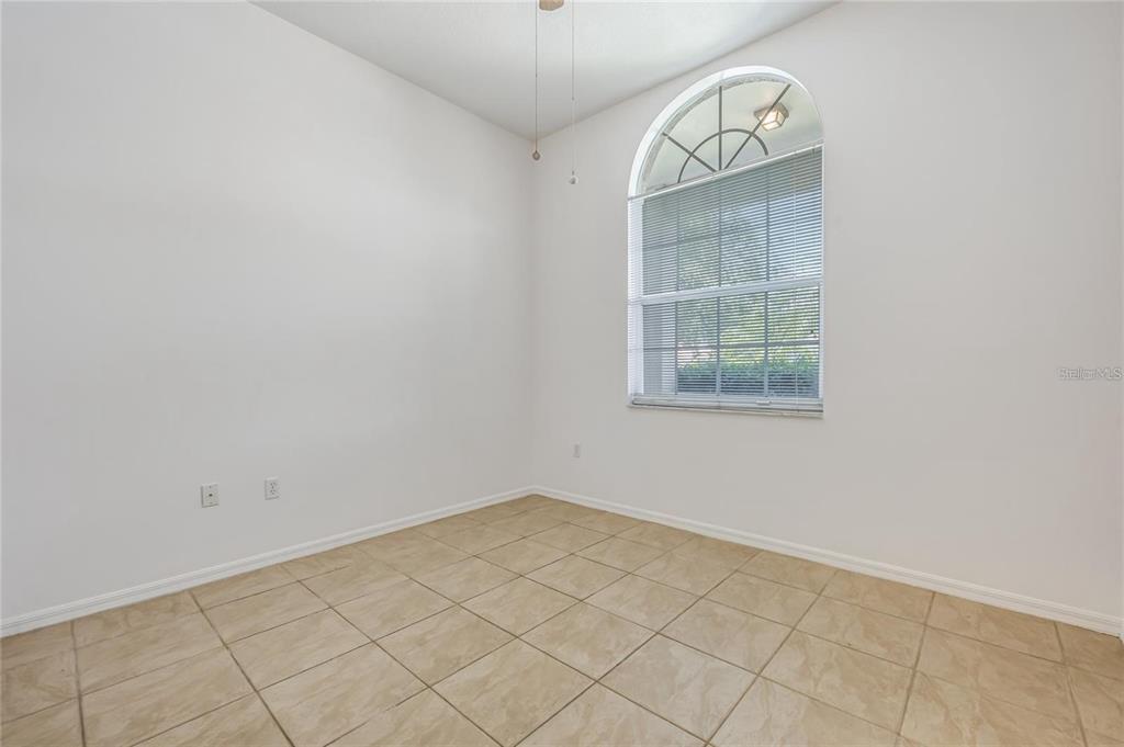 Davenport Condo: 520 Hollinghead Loop