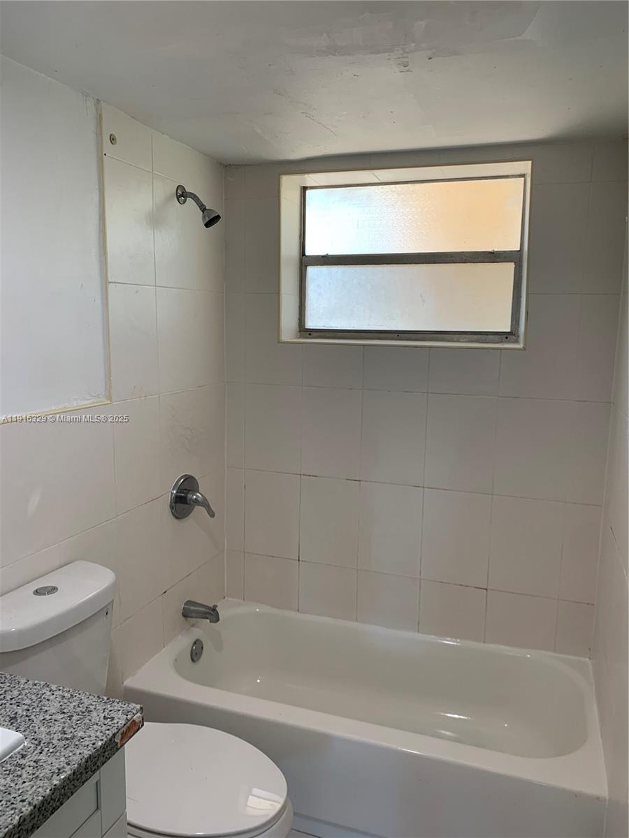 Miami Condo: Kadell Heights