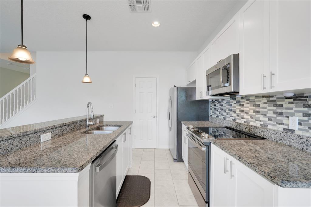 Clermont Condo: 1020 Lakefront Village Drive