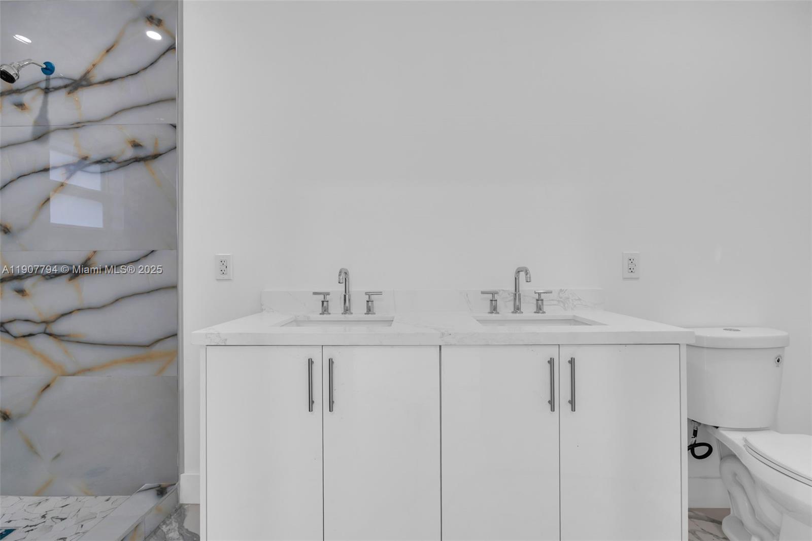 Miami Condo: 11870 Southwest 220th Street