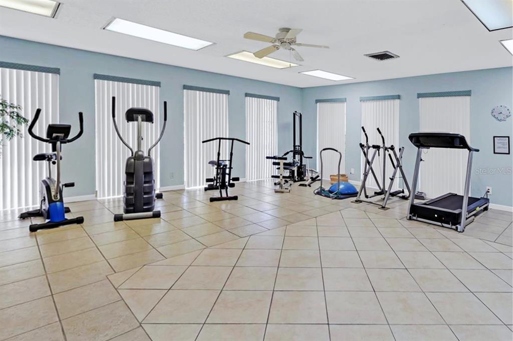 Largo Condo: 11485 Oakhurst Road