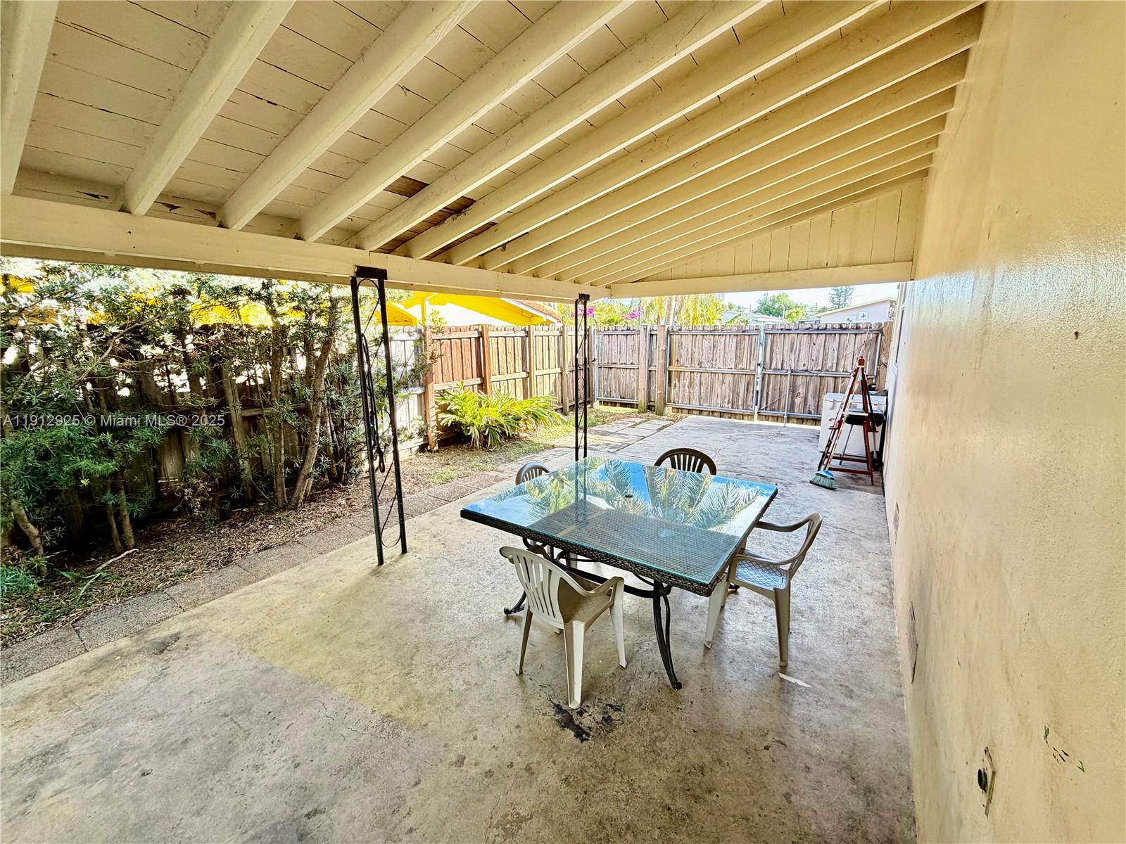 Dania Beach Condo: 45 Southeast 14th Street