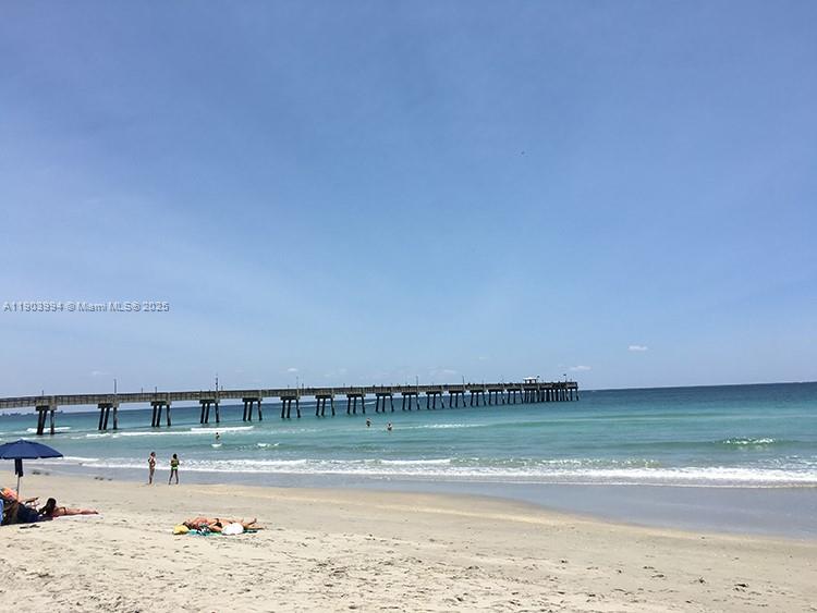 Dania Beach Condo: 13 Northeast 2nd Avenue