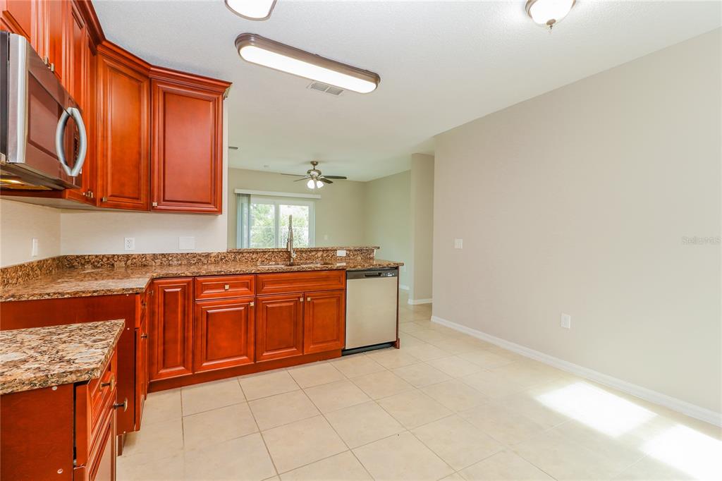 Kissimmee Condo: 611 Maricopa Drive