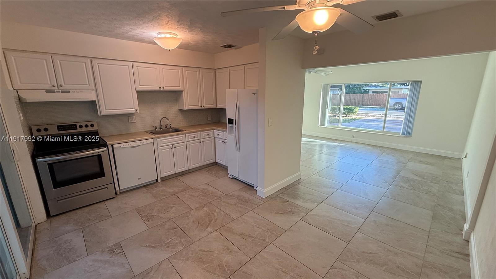 Dania Beach Condo: 212 Southwest 13th Street