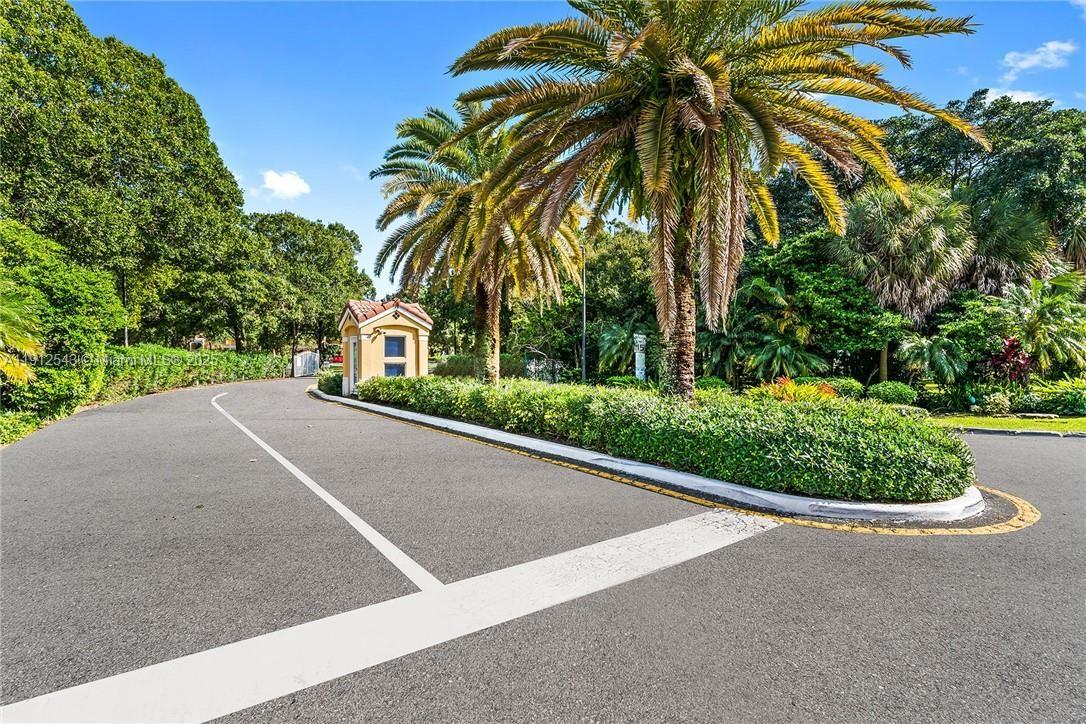 Oakland Park Condo: 2361 Northwest 33rd Street