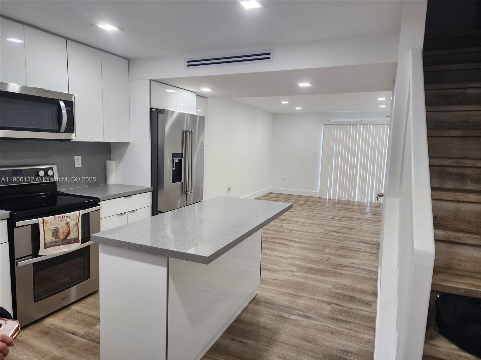 Hialeah Condo: Hialeah