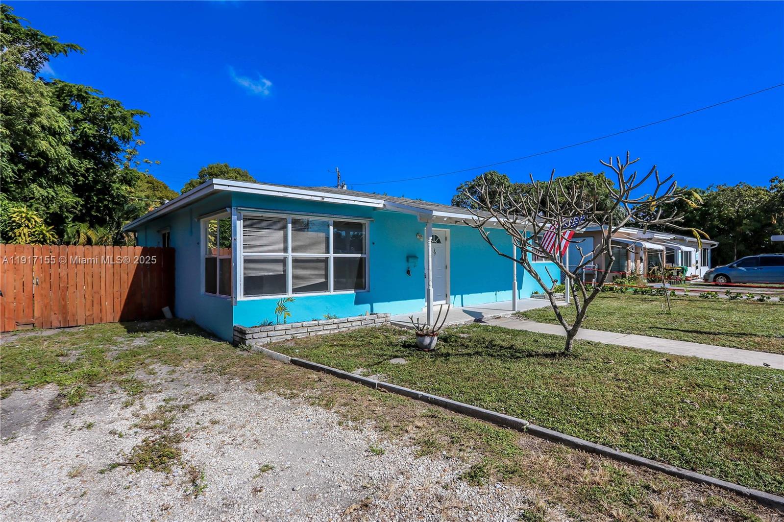 Dania Beach Condo: 39 Southeast 13th Terrace