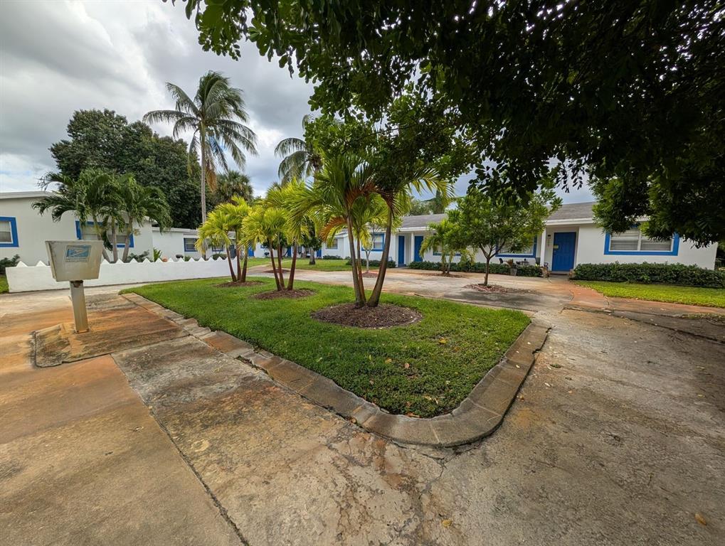 Oakland Park Condo: 140 Northwest 40th Street