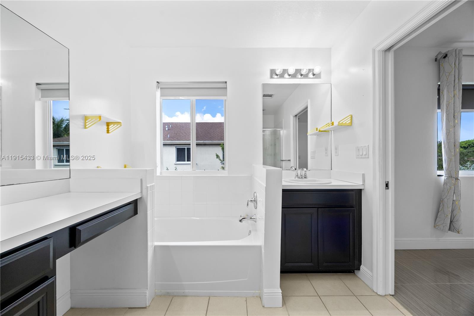 Miami Gardens Condo: 21416 Northwest 13th Place