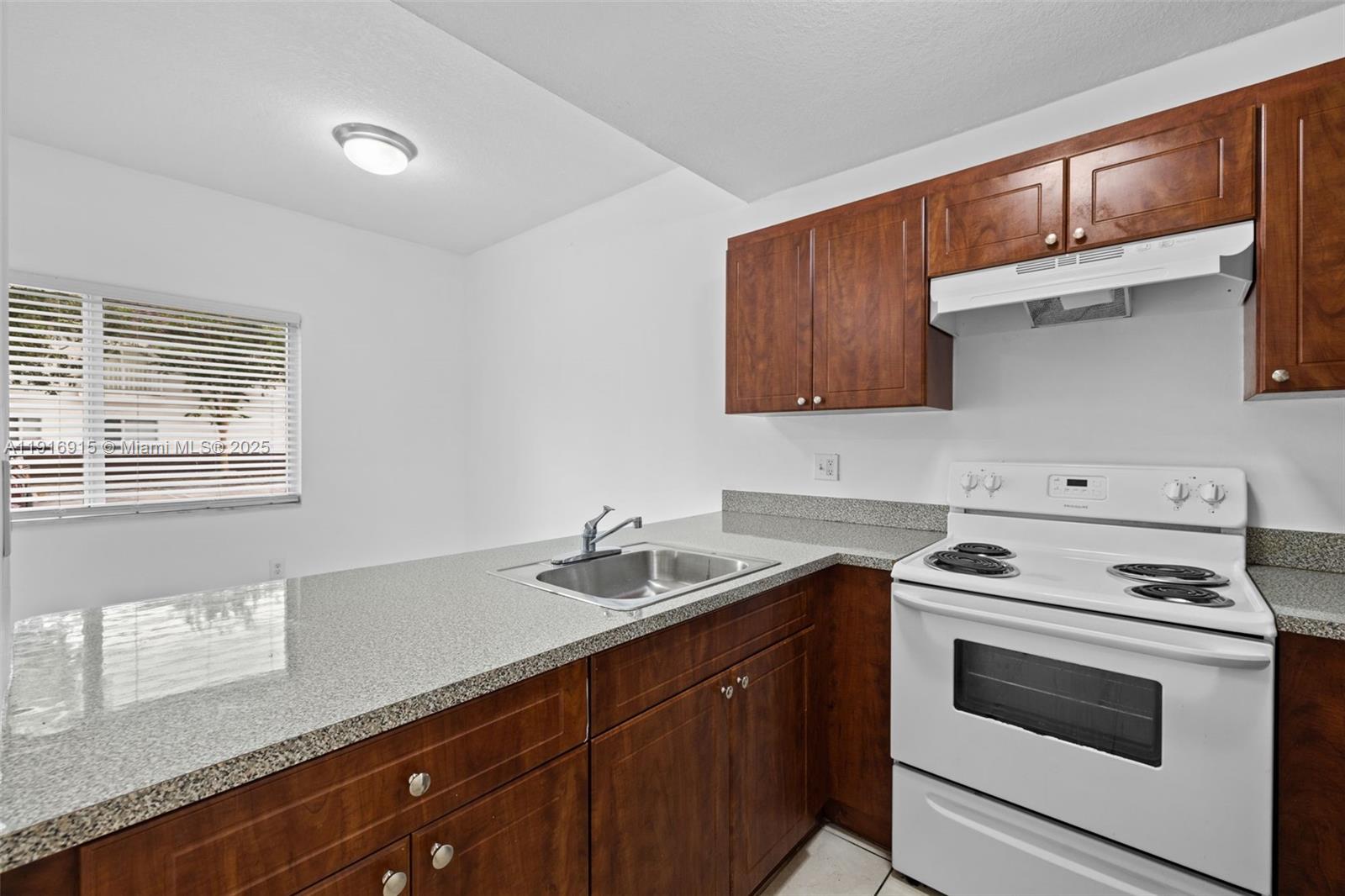 Hialeah Condo: 2453 West 78th Street