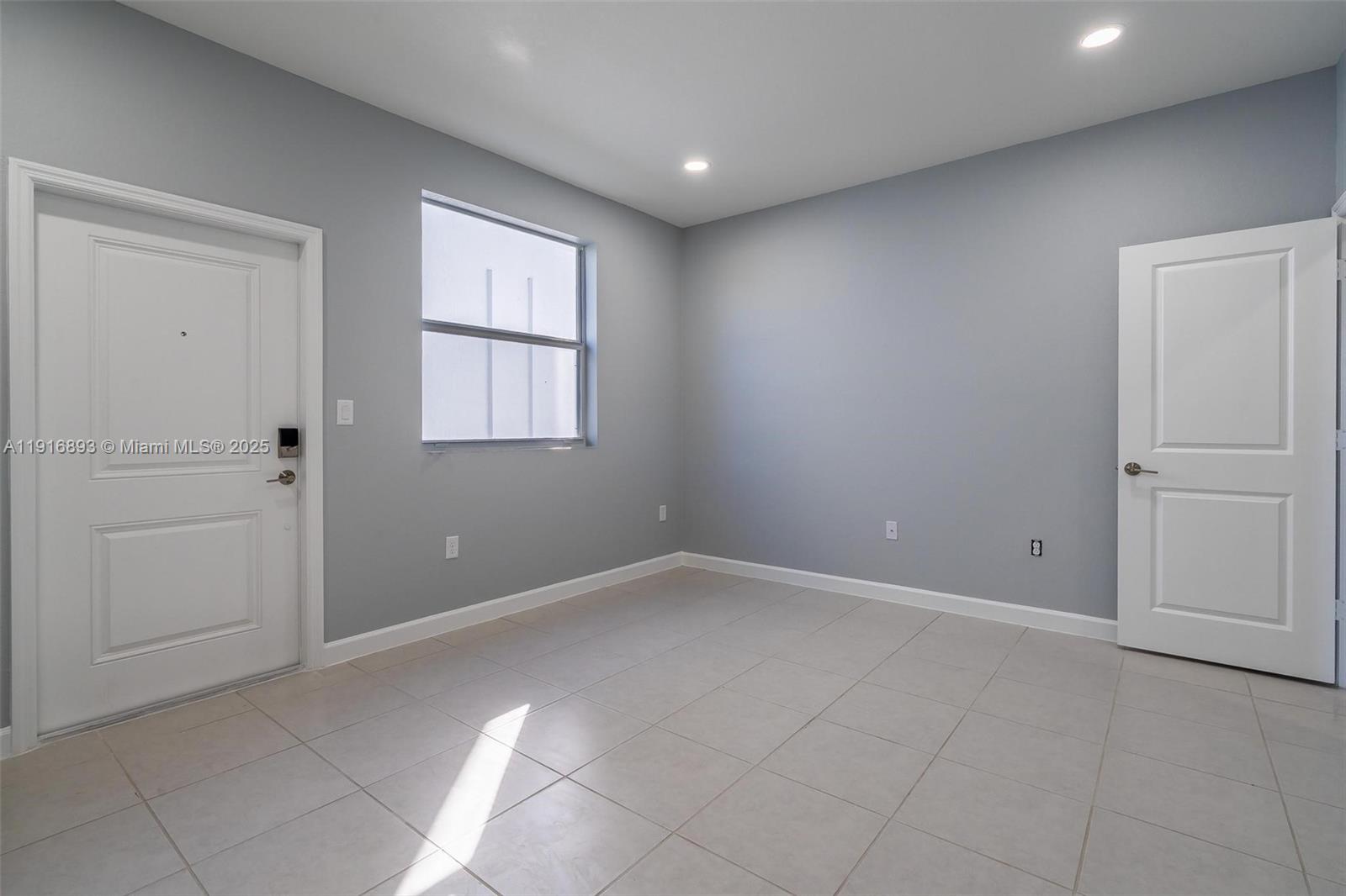Miami Condo: 16225 Southwest 147th Court