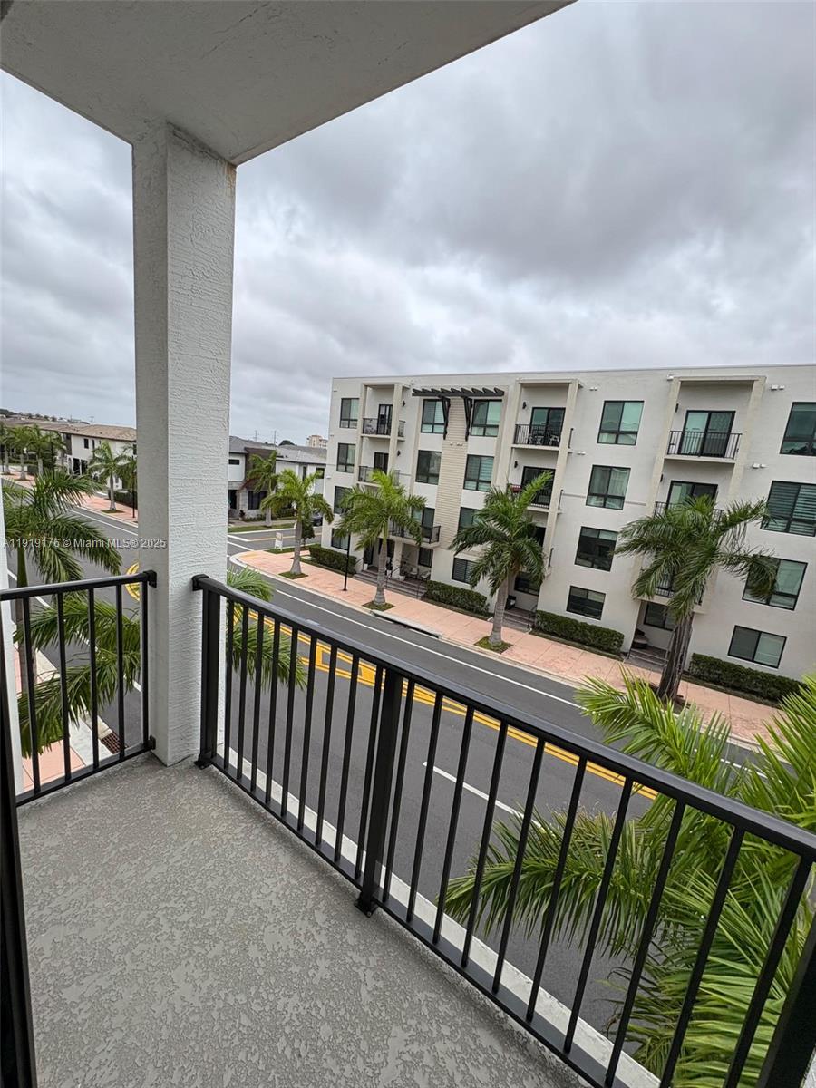 Doral Condo: 8201 Northwest 41st Street