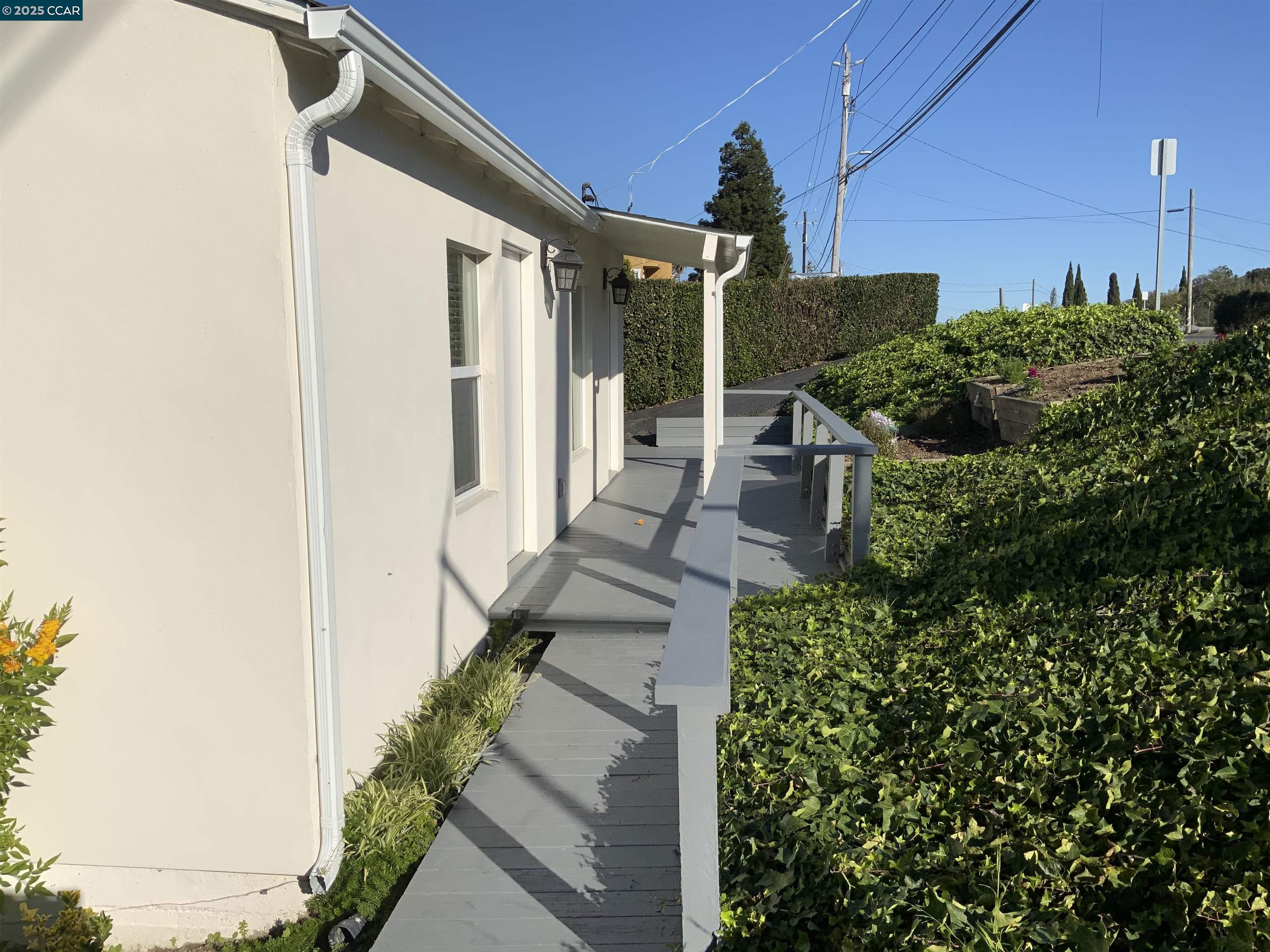 Pinole Condo: 2680 Appian Way