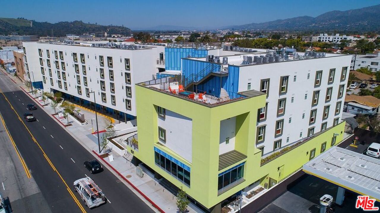 Glendale Condo: 521 West Colorado Street