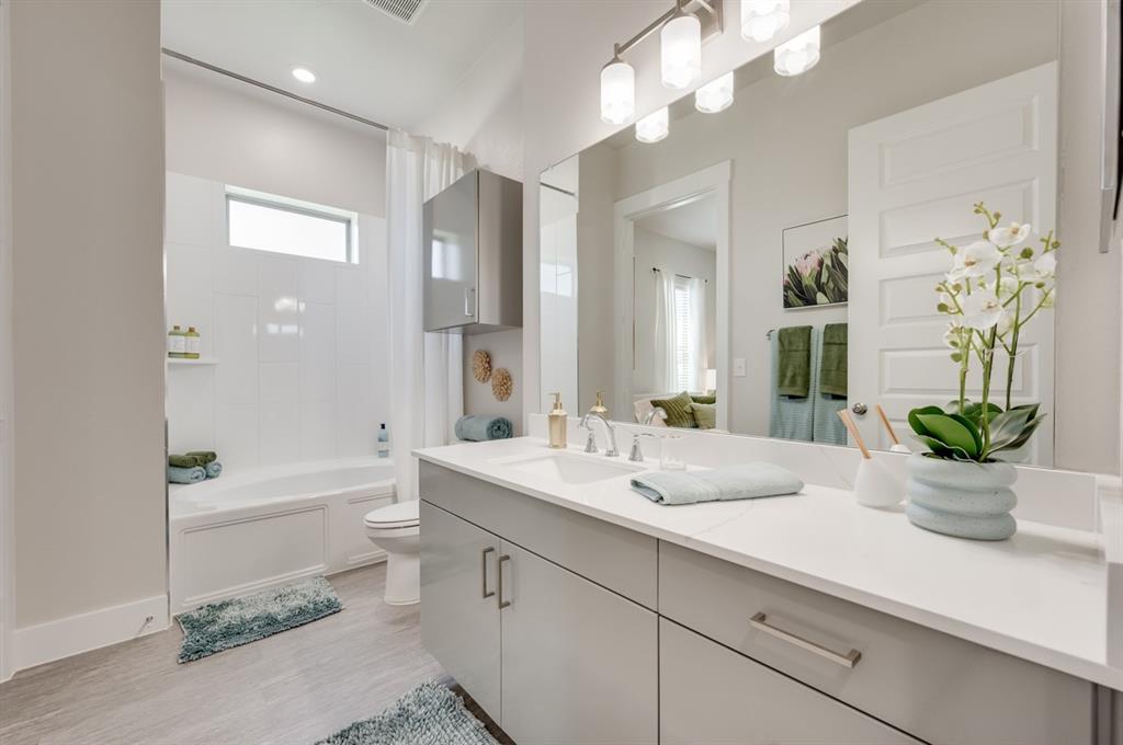 McKinney Condo: 912 Saffira Way