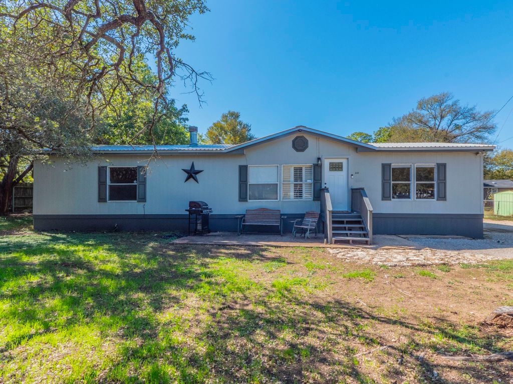 Cedar Park Condo: 301 North Buffalo Avenue