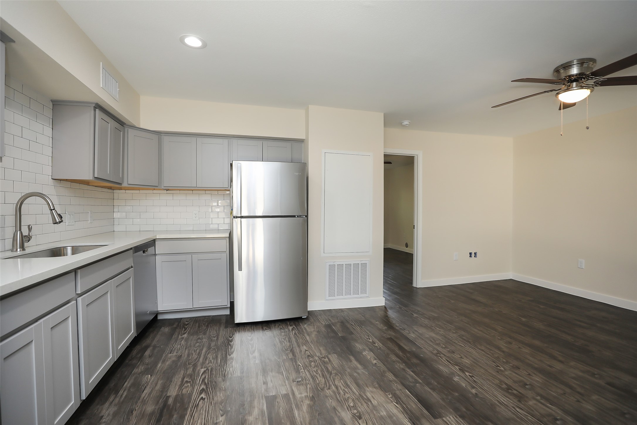 Houston Condo: 5504 La Branch Street