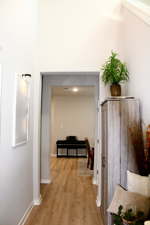 Elgin Condo: 174 Gullivers Drive