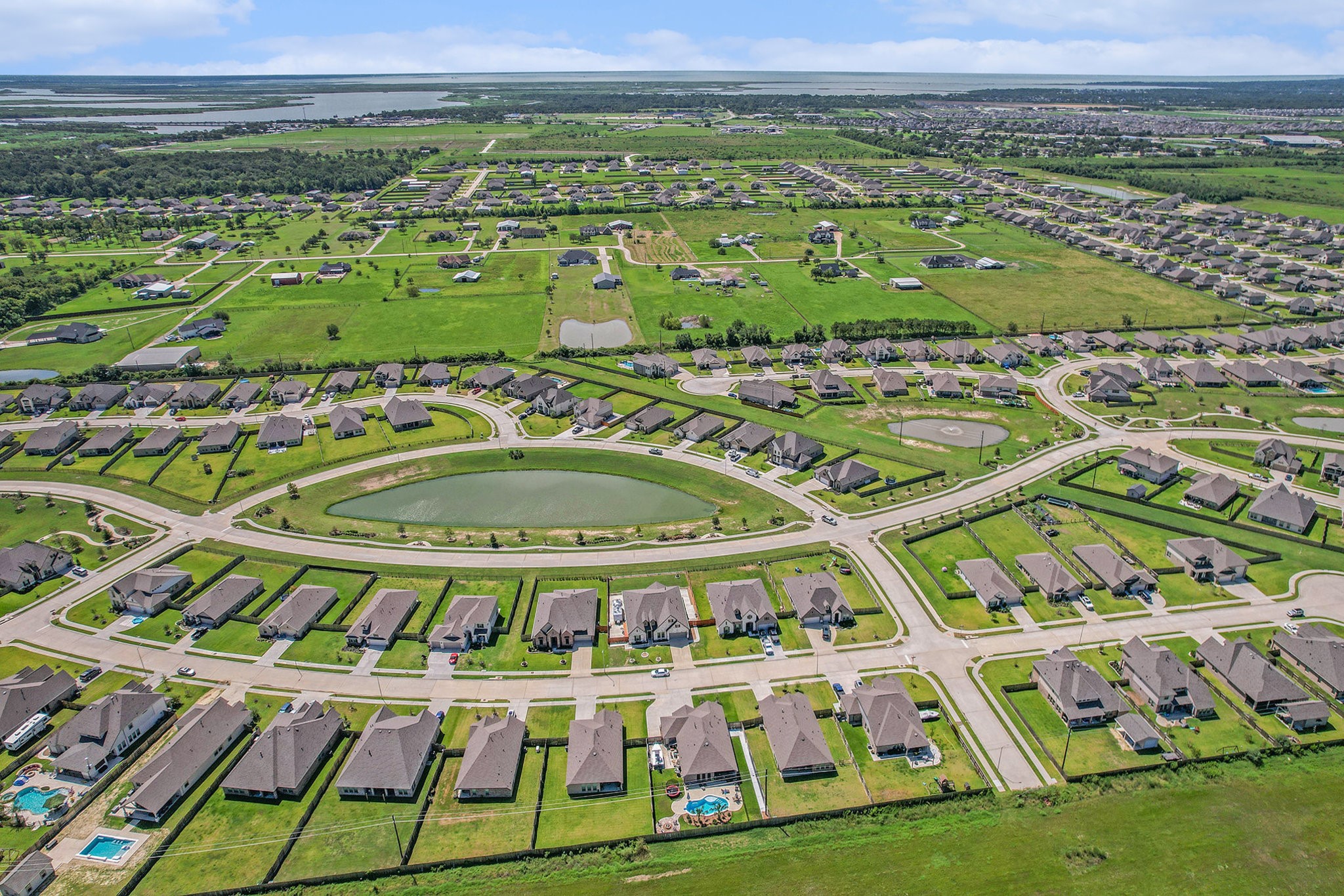 Mont Belvieu Condo: 15207 Lakewood Avenue