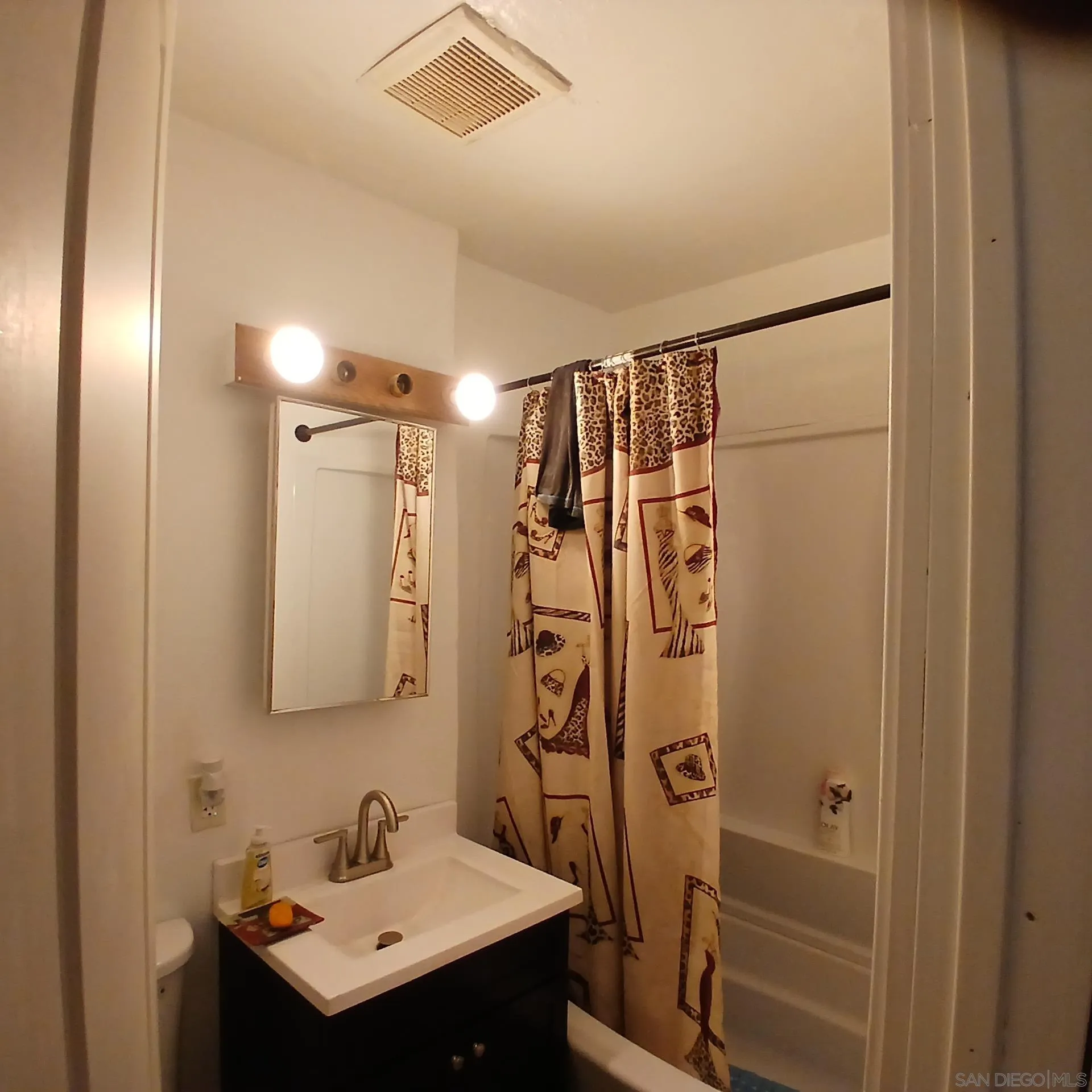 San Diego Condo: 5354 Trinidad Way