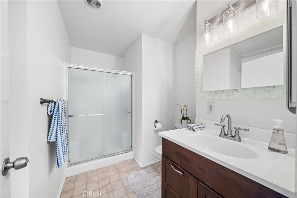 Orange Condo: 431 East Washington Avenue