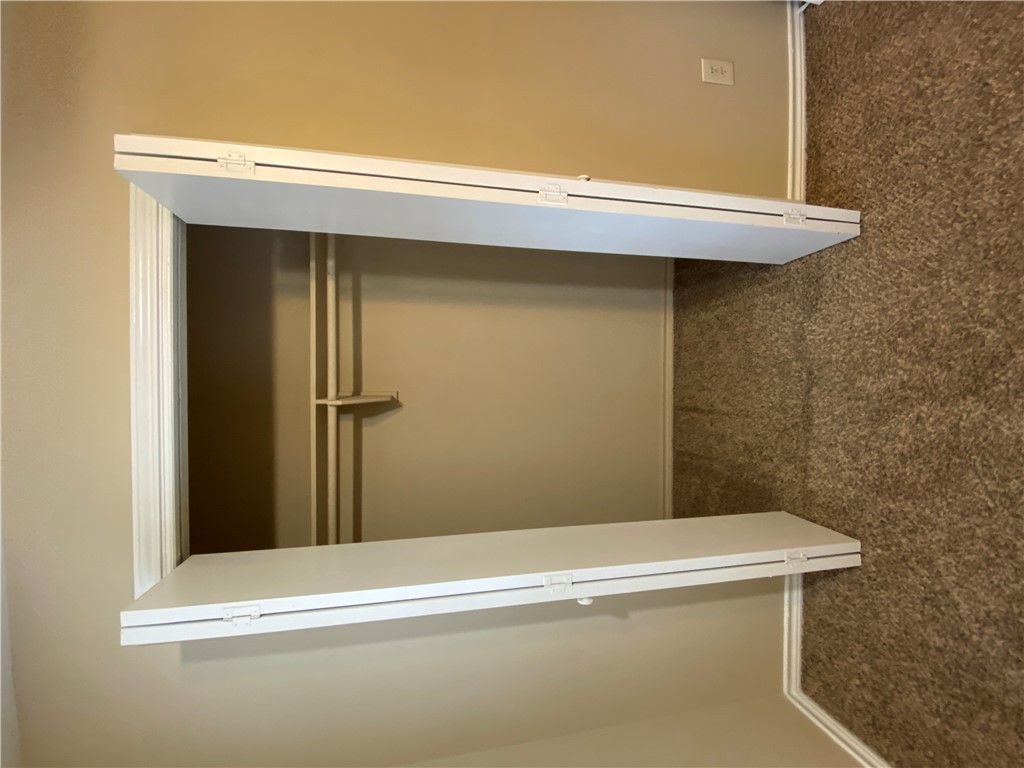 College Station Condo: 1902 Holleman Drive West