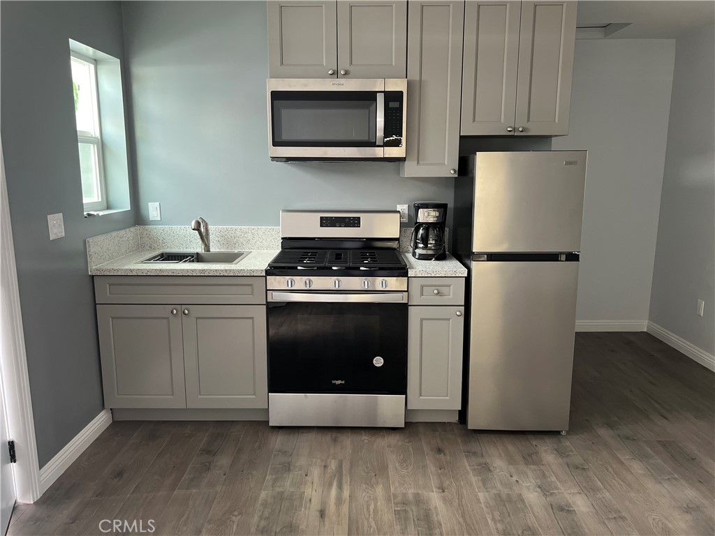 Reseda Condo: 6951 Rhea Court