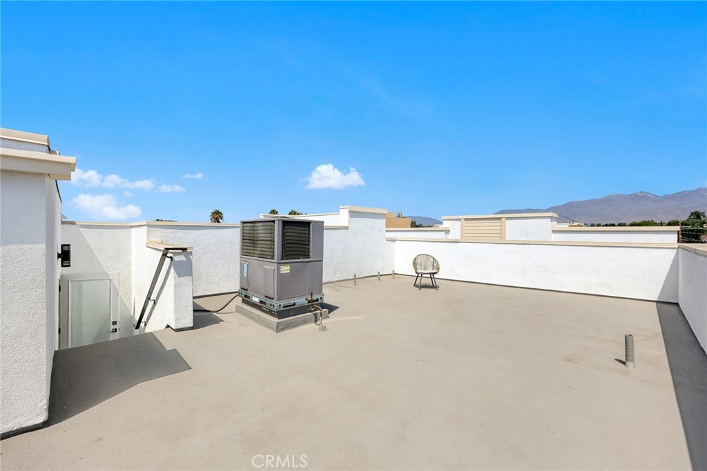 San Gabriel Condo: 137 St Francis Street