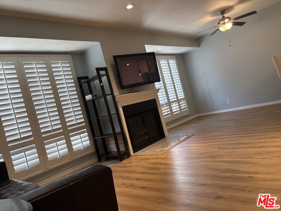 Burbank Condo: 557 East Verdugo Avenue