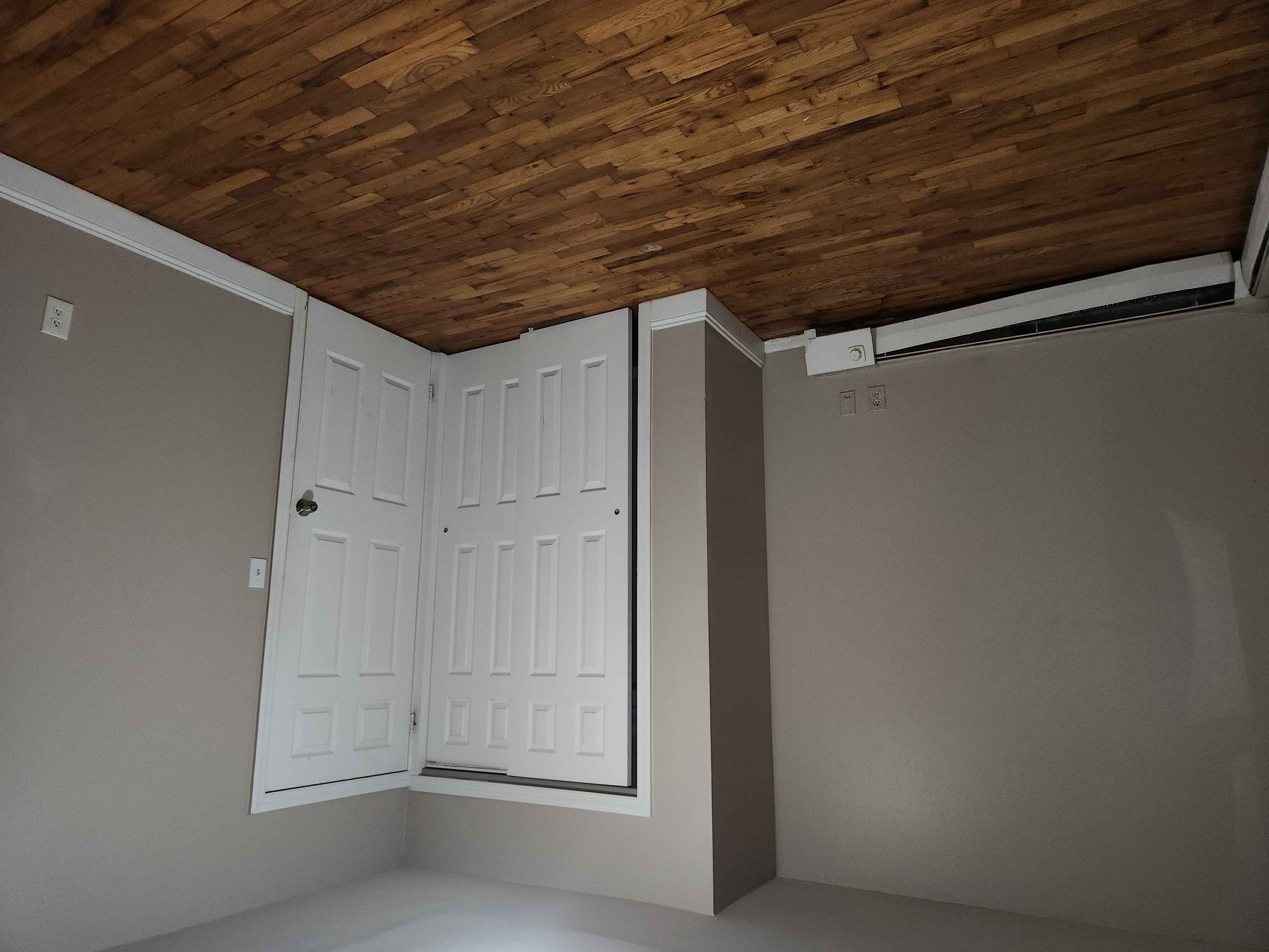 Orange Condo: 200 Cleveland St