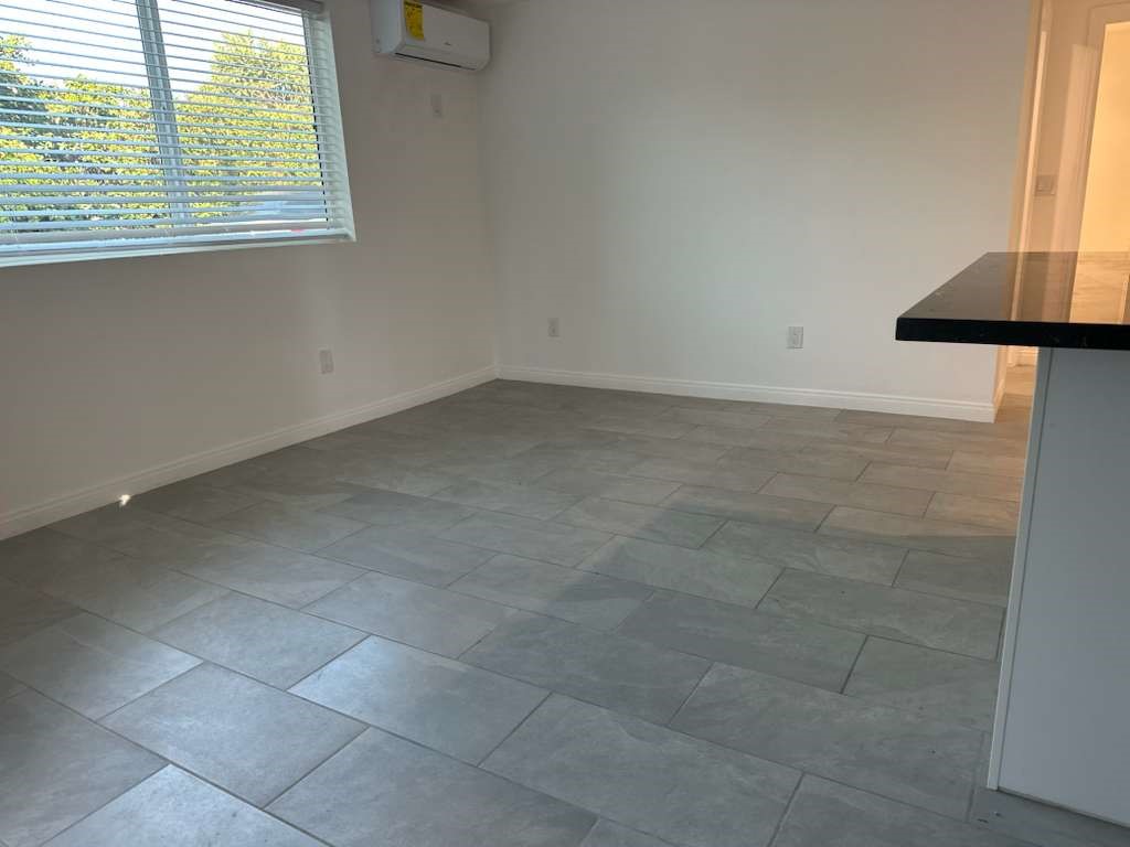 Reseda Condo: 6527 Tampa