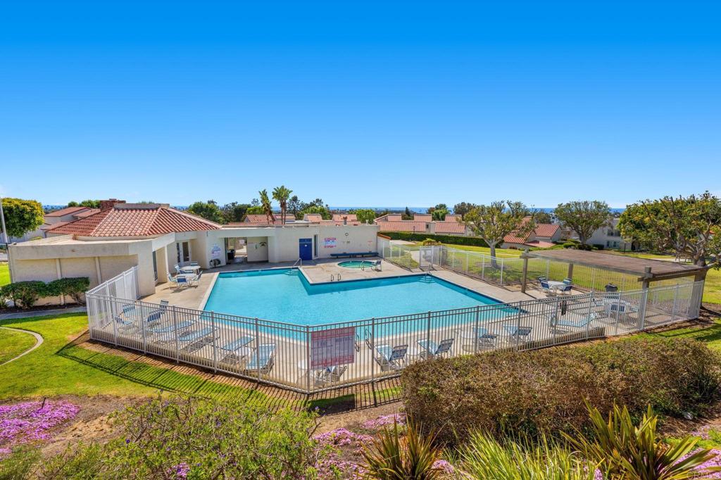 Carlsbad Condo: 908 Caminito Madrigal