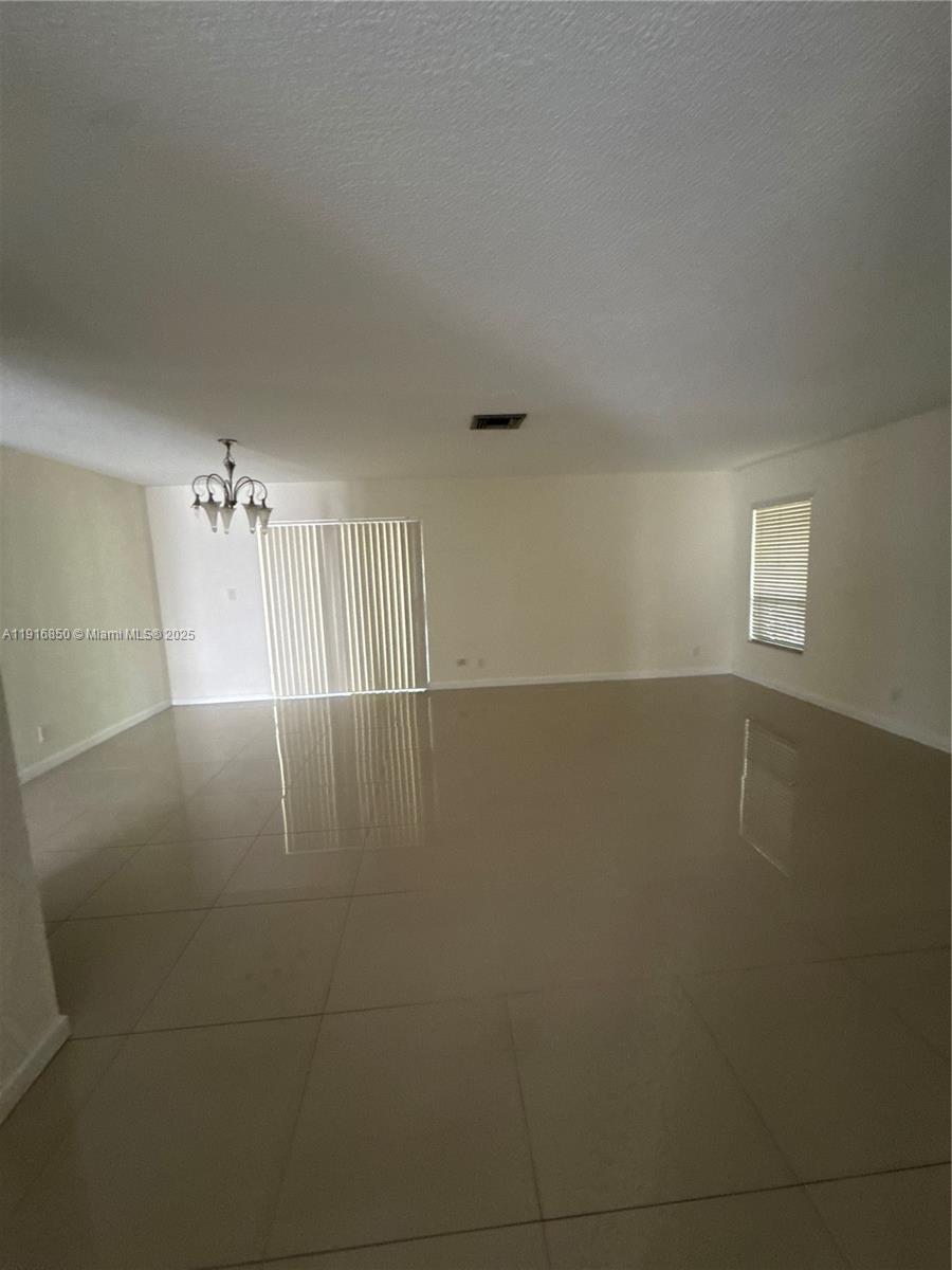 Plantation Condo: 6720 Northwest 4th Court