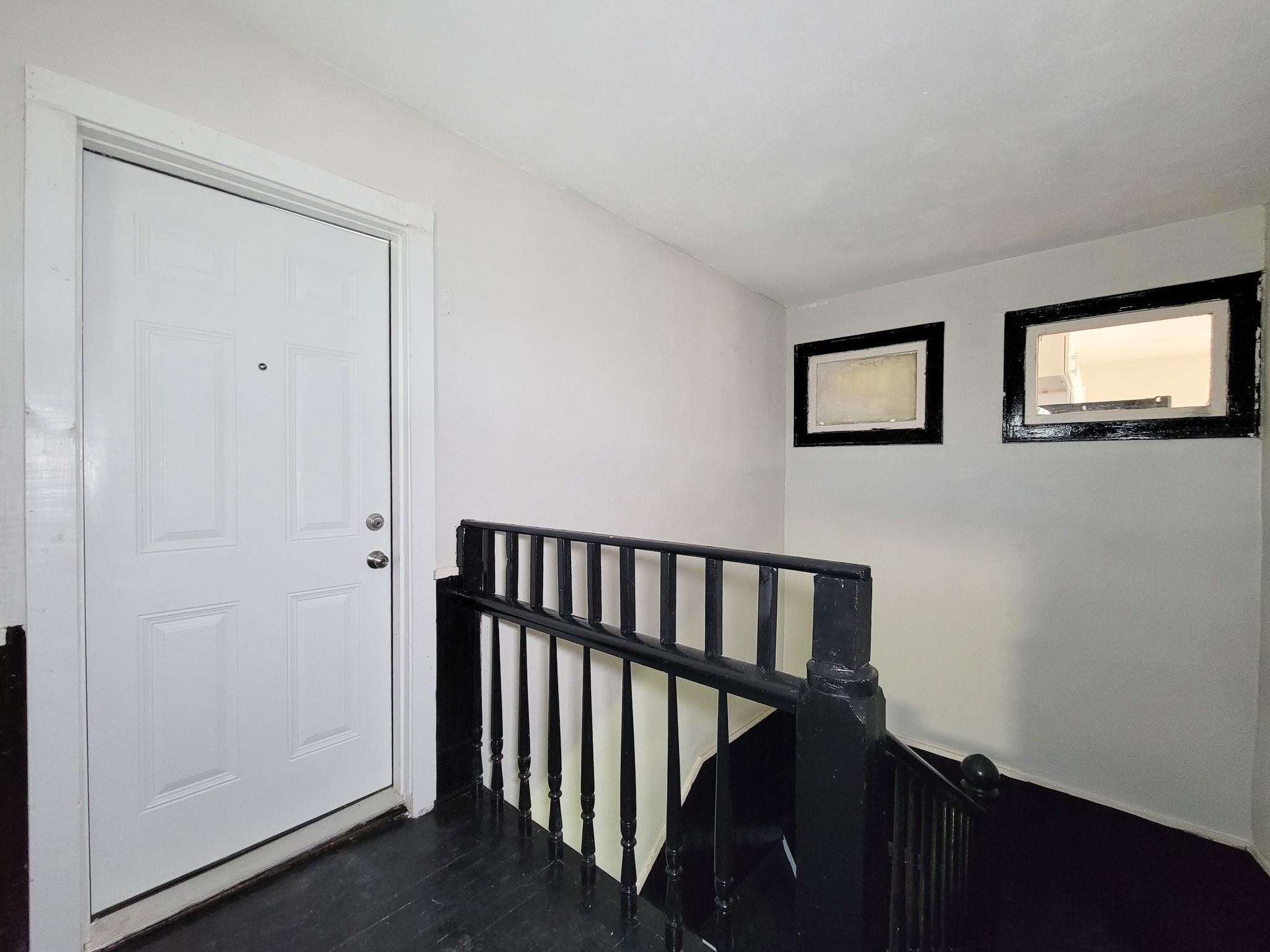 La Marque Condo: 711 Ave A