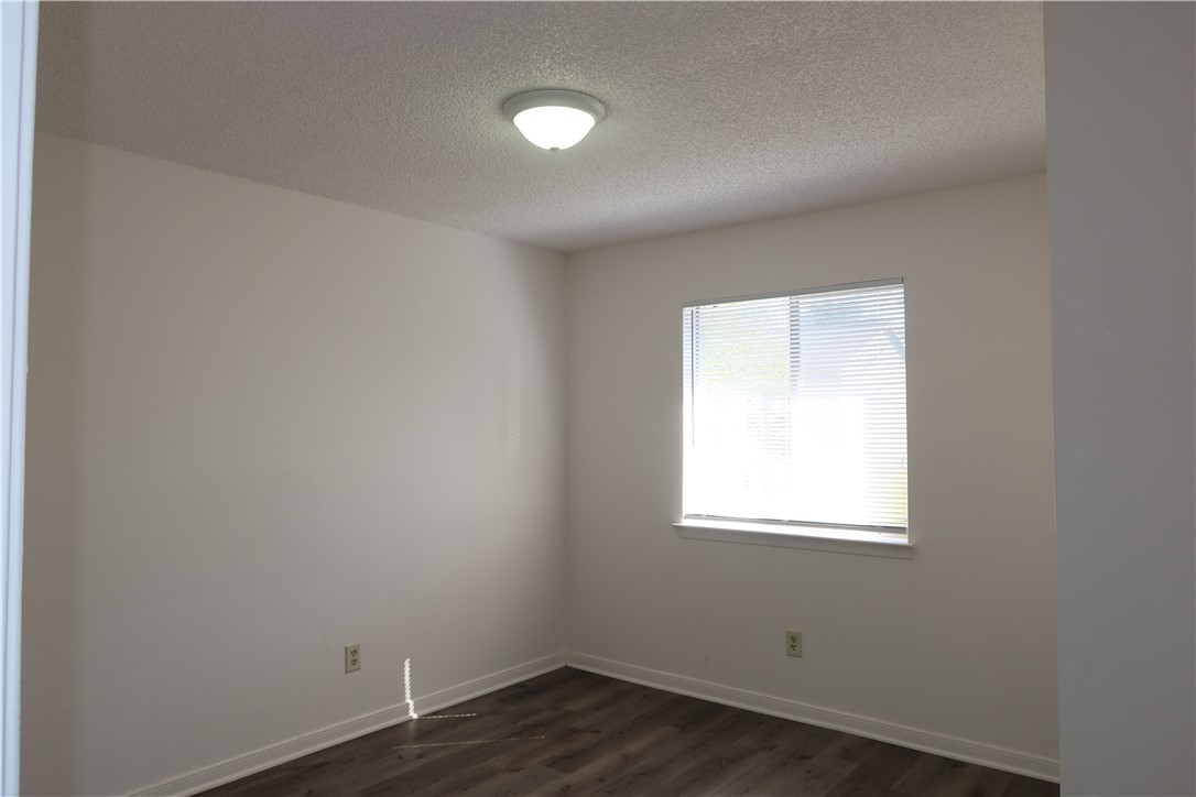 College Station Condo: 2005 Longmire Drive