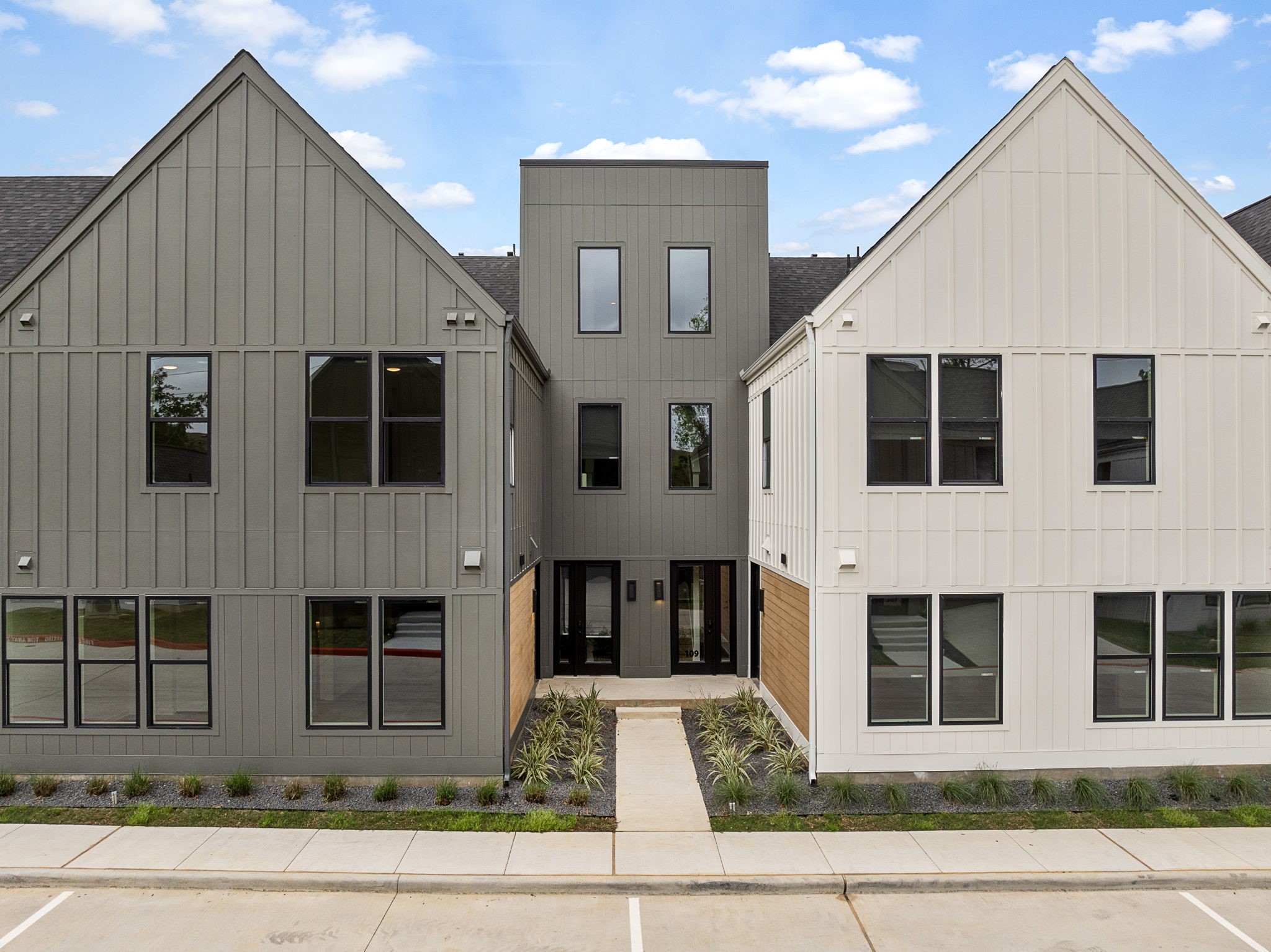 The Woodlands Condo: 1941 Sawdust Road